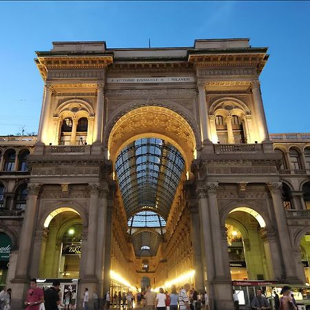 Gardone Apartment - Ampio Appartamento Con 2 Camere Da Letto - Comodo Per Duomo! Milano Eksteriør bilde