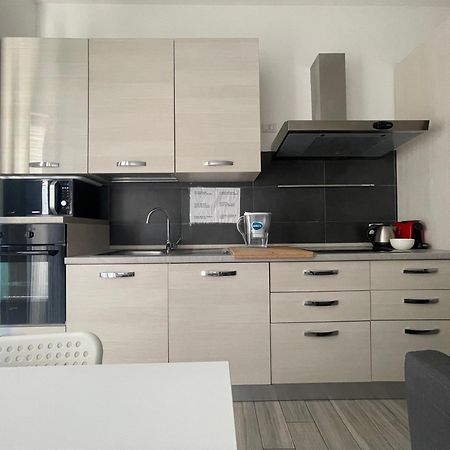 Gardone Apartment - Ampio Appartamento Con 2 Camere Da Letto - Comodo Per Duomo! Milano Eksteriør bilde