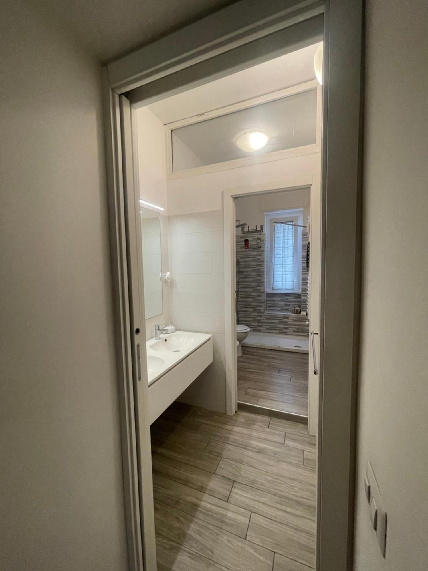Gardone Apartment - Ampio Appartamento Con 2 Camere Da Letto - Comodo Per Duomo! Milano Eksteriør bilde