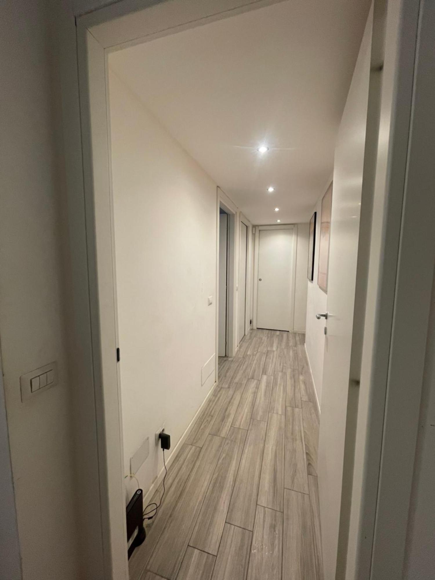 Gardone Apartment - Ampio Appartamento Con 2 Camere Da Letto - Comodo Per Duomo! Milano Eksteriør bilde