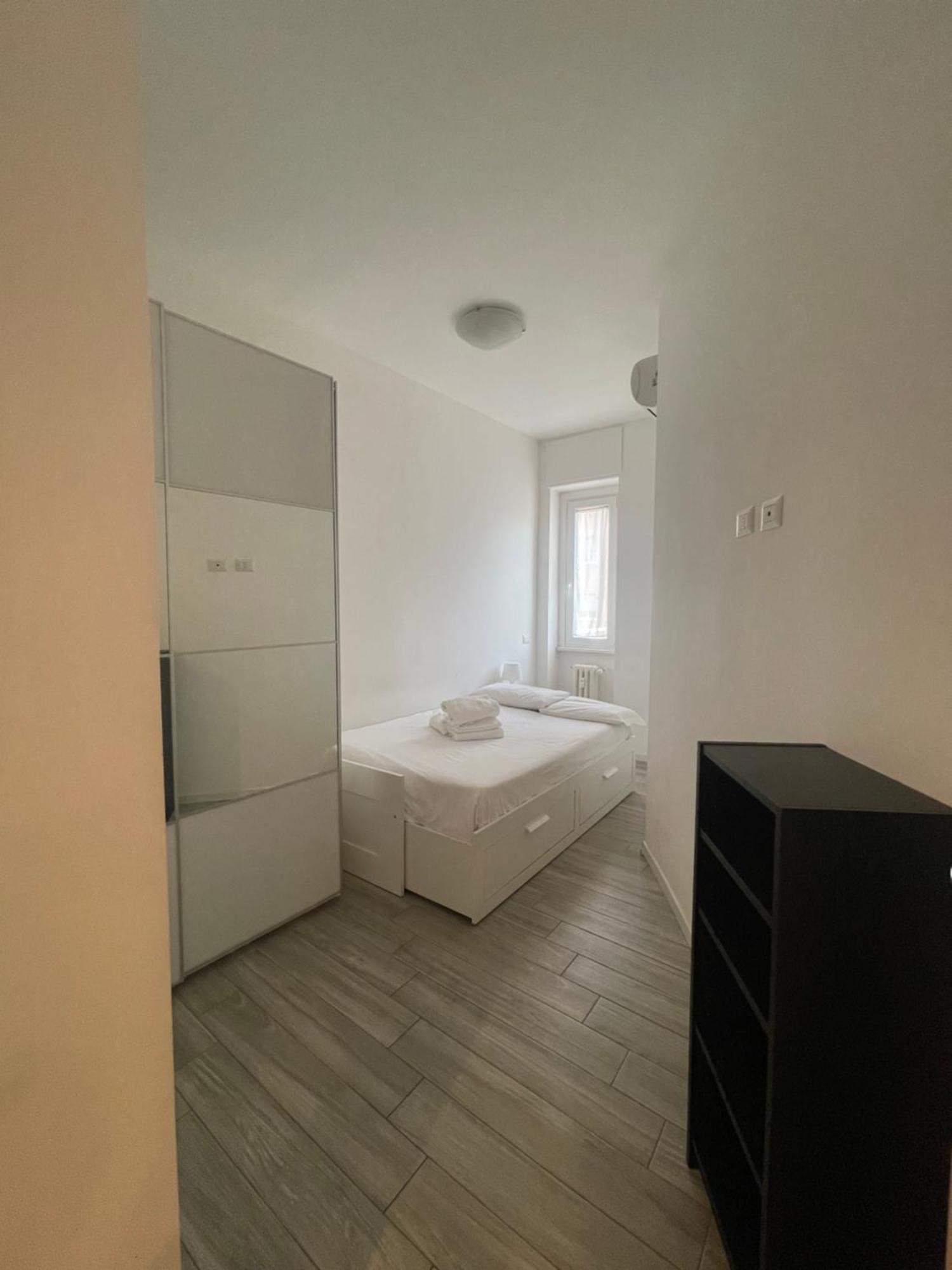 Gardone Apartment - Ampio Appartamento Con 2 Camere Da Letto - Comodo Per Duomo! Milano Eksteriør bilde