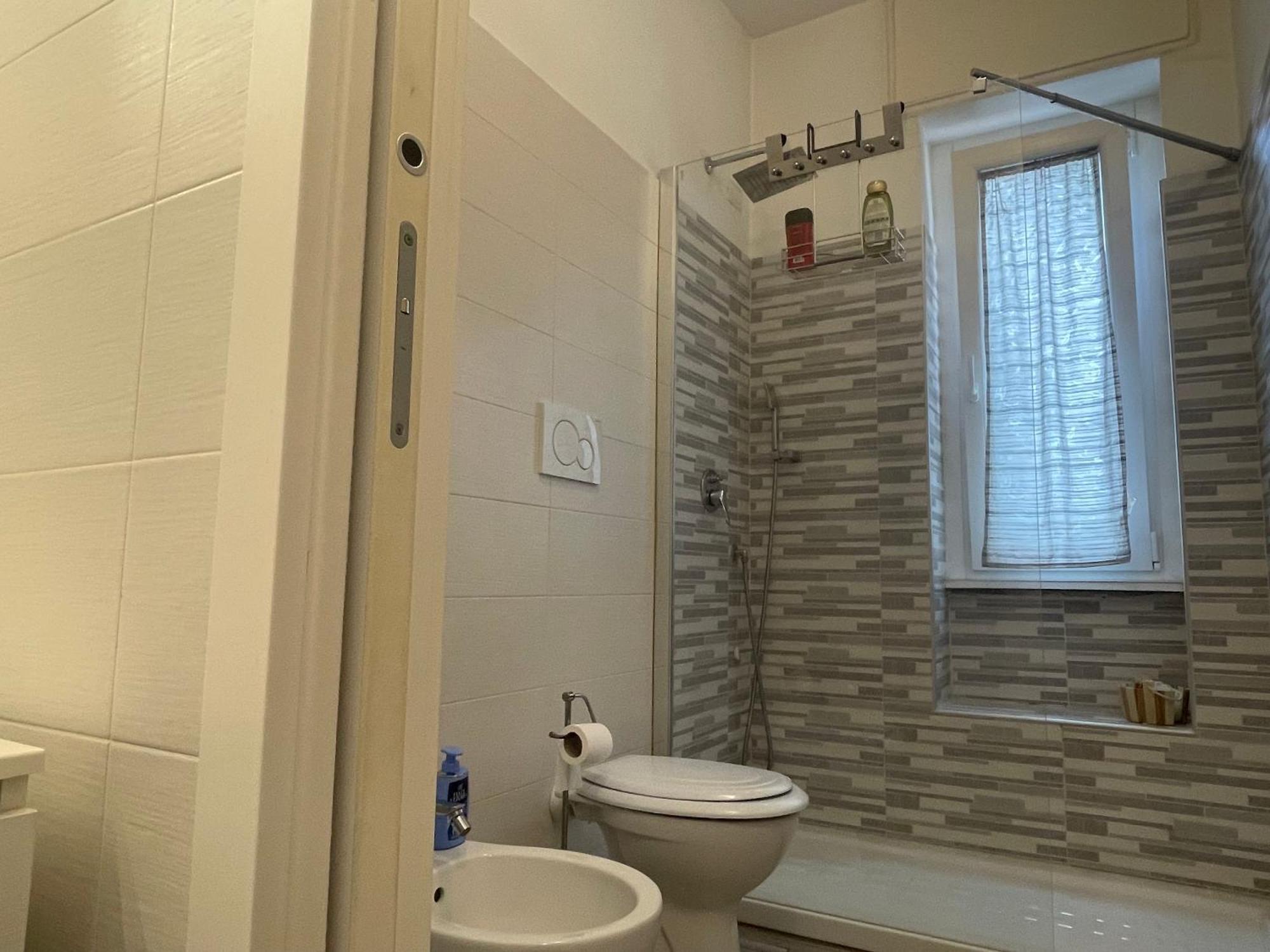 Gardone Apartment - Ampio Appartamento Con 2 Camere Da Letto - Comodo Per Duomo! Milano Eksteriør bilde